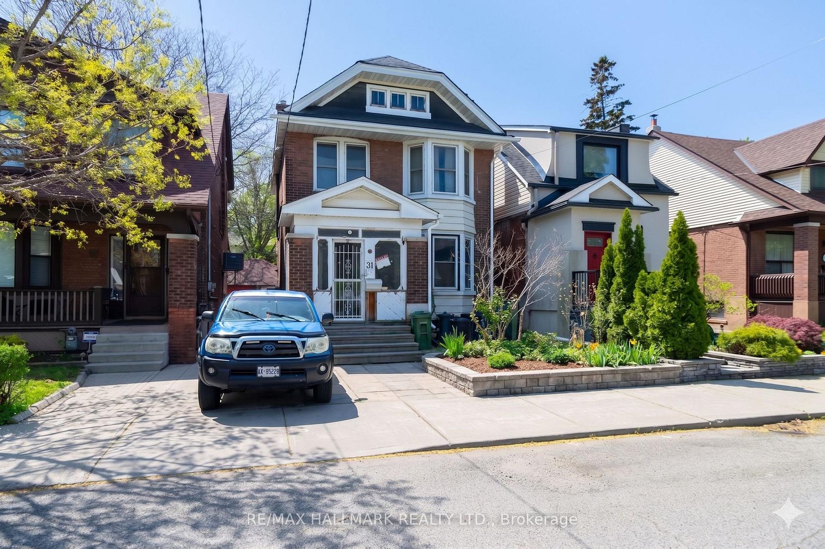 31 Gates Avenue, Danforth, Toronto 