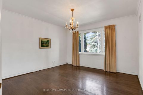 Photo 12 at 29 Winlock Park, Newtonbrook East, Toronto