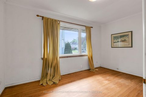 Photo 14 at 29 Winlock Park, Newtonbrook East, Toronto