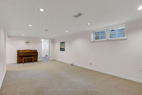 Photo 20 at 29 Winlock Park, Newtonbrook East, Toronto