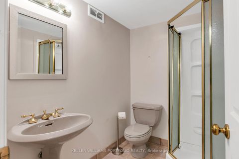 Photo 22 at 29 Winlock Park, Newtonbrook East, Toronto