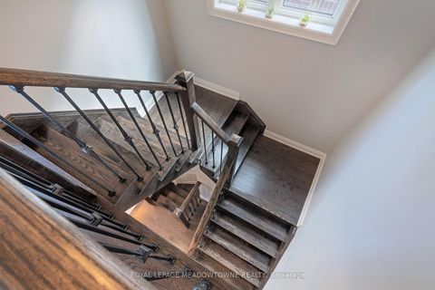 Photo 16 at 11 Cranbrook Crescent, Kleinburg, Vaughan