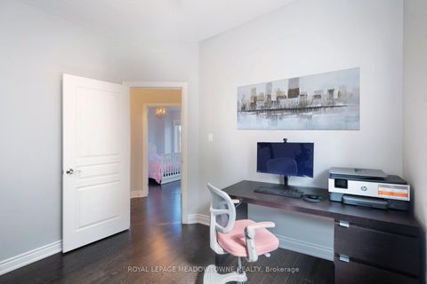 Photo 23 at 11 Cranbrook Crescent, Kleinburg, Vaughan