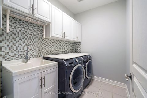 Photo 25 at 11 Cranbrook Crescent, Kleinburg, Vaughan