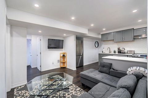Photo 29 at 11 Cranbrook Crescent, Kleinburg, Vaughan
