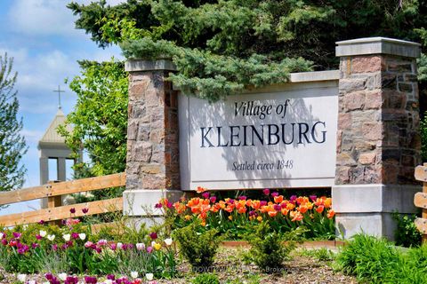Photo 39 at 11 Cranbrook Crescent, Kleinburg, Vaughan