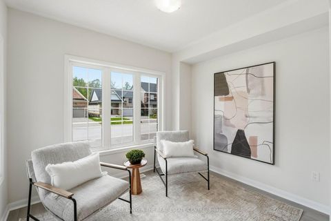 Photo 4 at 35 Cliff Thompson Court, Sutton & Jackson's Point, Georgina