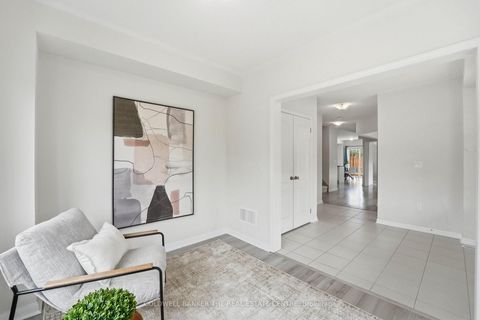 Photo 5 at 35 Cliff Thompson Court, Sutton & Jackson's Point, Georgina