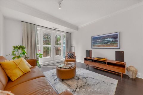 Photo 11 at 205 - 800 Spadina Road, Forest Hill South, Toronto