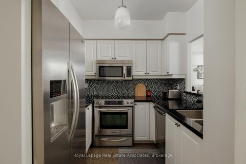 Photo 14 at 205 - 800 Spadina Road, Forest Hill South, Toronto