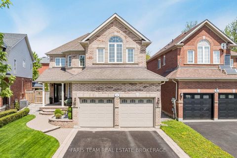 Photo 0 at 12 Kensington Trail, Shore, Barrie