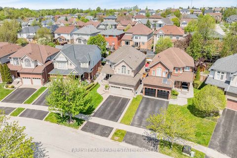 Photo 1 at 12 Kensington Trail, Shore, Barrie