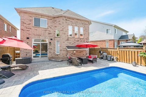 Photo 36 at 12 Kensington Trail, Shore, Barrie