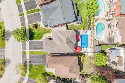 Photo 39 at 12 Kensington Trail, Shore, Barrie