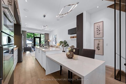 Photo 8 at 39 Coleridge Avenue, Lumsden, Toronto