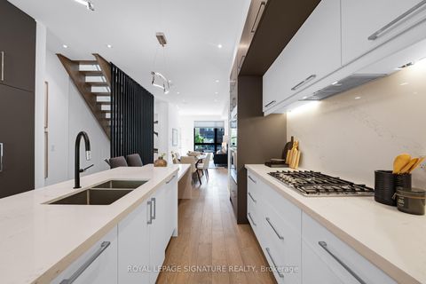 Photo 10 at 39 Coleridge Avenue, Lumsden, Toronto