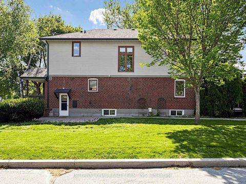 Photo 2 at 200 Burndale Avenue, Westgate, Toronto