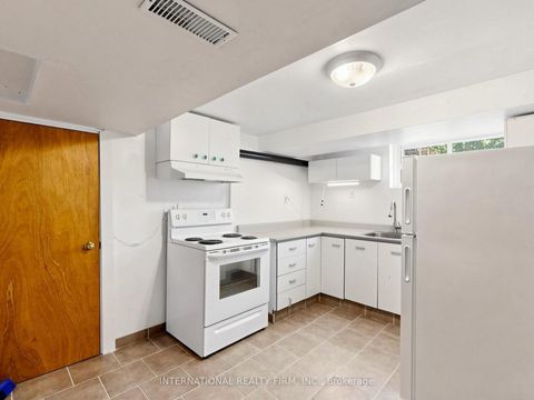 Photo 41 at 200 Burndale Avenue, Westgate, Toronto