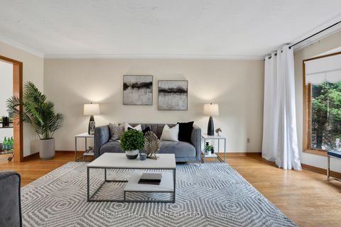 Photo 2 at 11 Greenvale Terrace, West Hill, Toronto