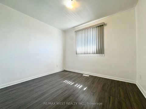 Photo 7 at 25 Bimini Crescent, Black Creek, Toronto