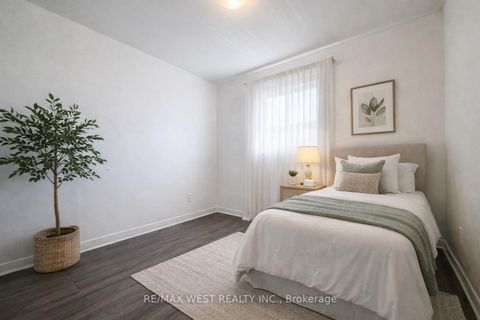 Photo 11 at 25 Bimini Crescent, Black Creek, Toronto