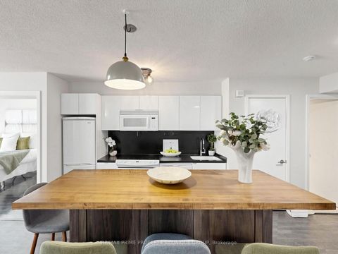 Photo 6 at 529 - 10 Capreol Court, Waterfront Communities C1, Toronto