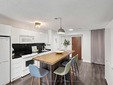 Photo 7 at 529 - 10 Capreol Court, Waterfront Communities C1, Toronto