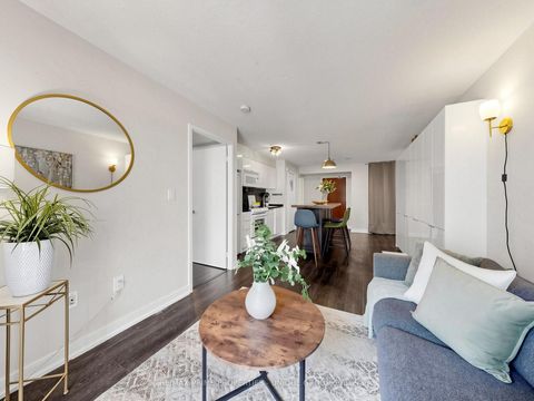 Photo 14 at 529 - 10 Capreol Court, Waterfront Communities C1, Toronto
