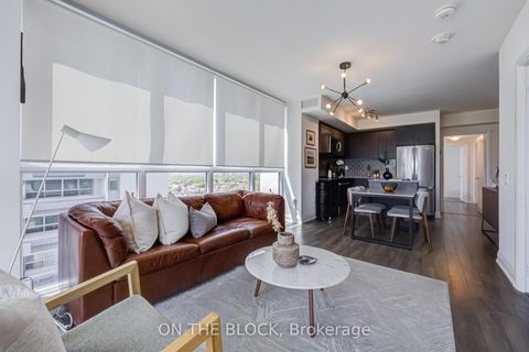 Photo 3 at 810 - 1461 Lawrence Avenue W, Amesbury, Toronto