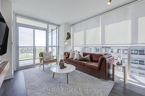 Photo 4 at 810 - 1461 Lawrence Avenue W, Amesbury, Toronto