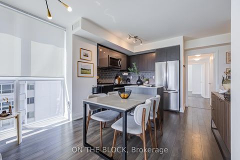 Photo 5 at 810 - 1461 Lawrence Avenue W, Amesbury, Toronto