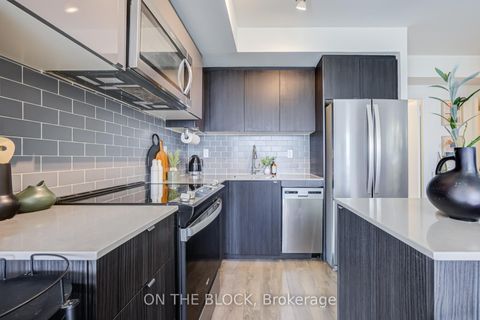 Photo 7 at 810 - 1461 Lawrence Avenue W, Amesbury, Toronto