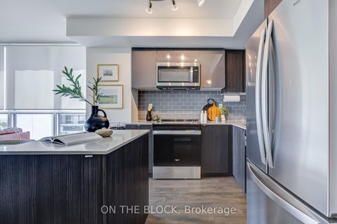 Photo 8 at 810 - 1461 Lawrence Avenue W, Amesbury, Toronto