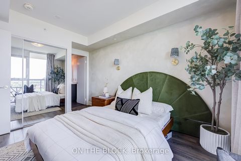 Photo 12 at 810 - 1461 Lawrence Avenue W, Amesbury, Toronto