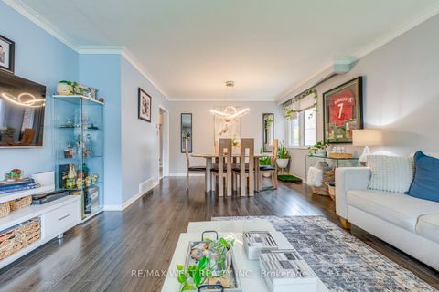 Photo 10 at 65 North Park Drive, Maple Leaf, Toronto