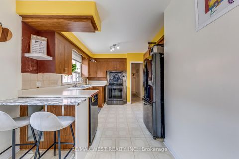 Photo 15 at 65 North Park Drive, Maple Leaf, Toronto