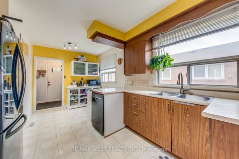 Photo 19 at 65 North Park Drive, Maple Leaf, Toronto