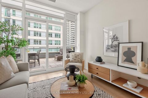 Photo 2 at 408 - 89 Dunfield Avenue, Mount Pleasant West, Toronto