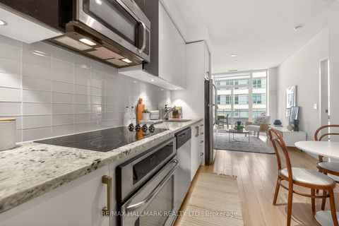 Photo 12 at 408 - 89 Dunfield Avenue, Mount Pleasant West, Toronto