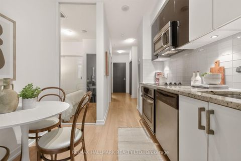 Photo 16 at 408 - 89 Dunfield Avenue, Mount Pleasant West, Toronto