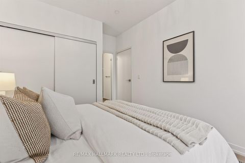 Photo 26 at 408 - 89 Dunfield Avenue, Mount Pleasant West, Toronto