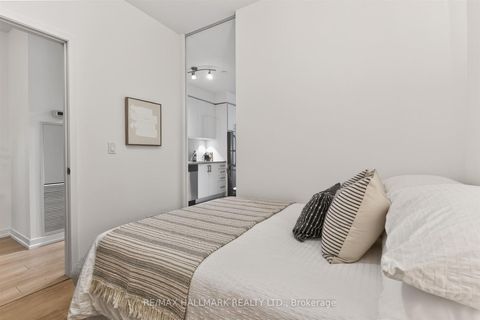 Photo 33 at 408 - 89 Dunfield Avenue, Mount Pleasant West, Toronto