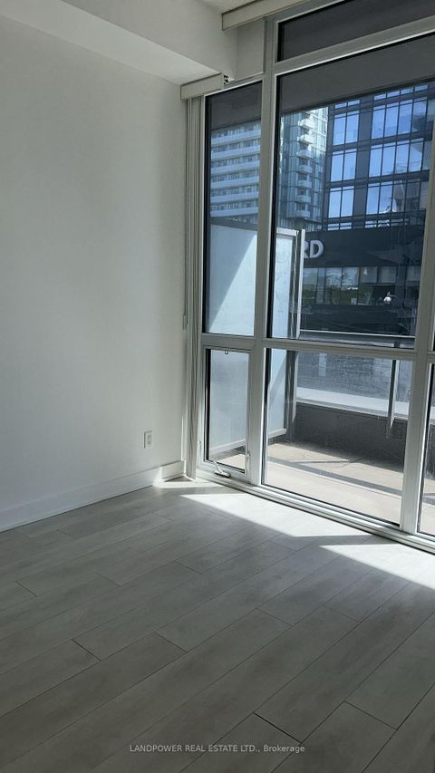 Photo 3 at 207 - 169 Fort York Boulevard, Waterfront Communities C1, Toronto