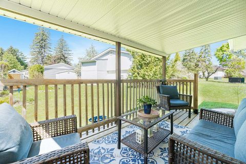 Photo 3 at 21 Hawthorne Drive, Rural Innisfil, Innisfil