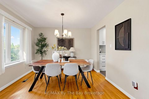 Photo 6 at 33 Ada Crescent, Bendale, Toronto
