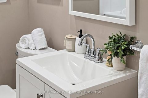 Photo 22 at 33 Ada Crescent, Bendale, Toronto