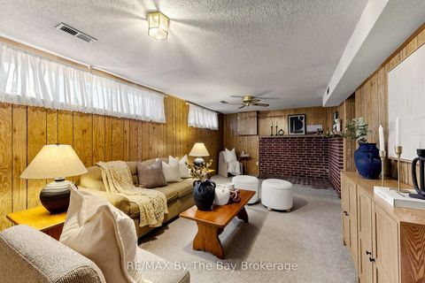 Photo 25 at 33 Ada Crescent, Bendale, Toronto