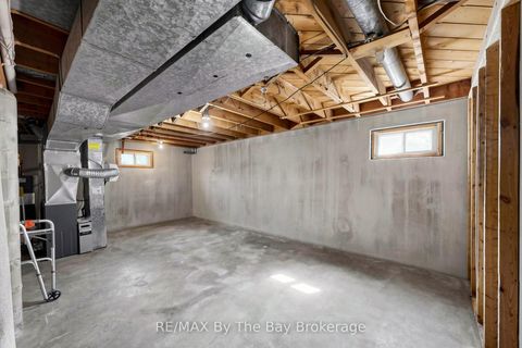 Photo 28 at 33 Ada Crescent, Bendale, Toronto