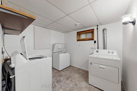 Photo 31 at 33 Ada Crescent, Bendale, Toronto