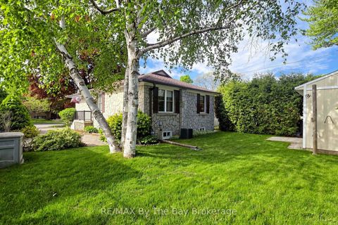 Photo 32 at 33 Ada Crescent, Bendale, Toronto